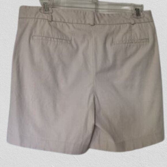 Talbots Womens' Chino Taupe Stretch Cotton Shorts Size 14 - Picture 3 of 4